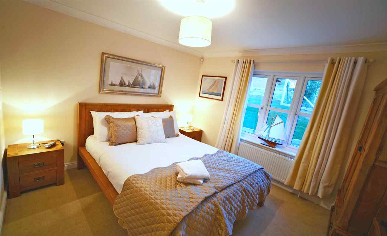 resized-2349823-Mews Hill Ground Floor Double Bedroom.jpg